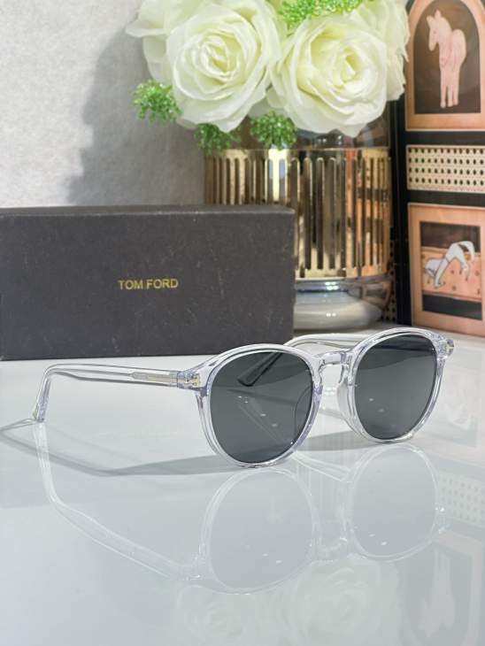 Picture of Tom Ford Sunglasses _SKUfw76439982fw